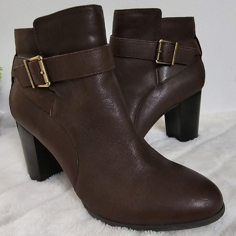 Vionic Rich Brown Leather Buckle Strap Block Heel Alison Ankle Boots